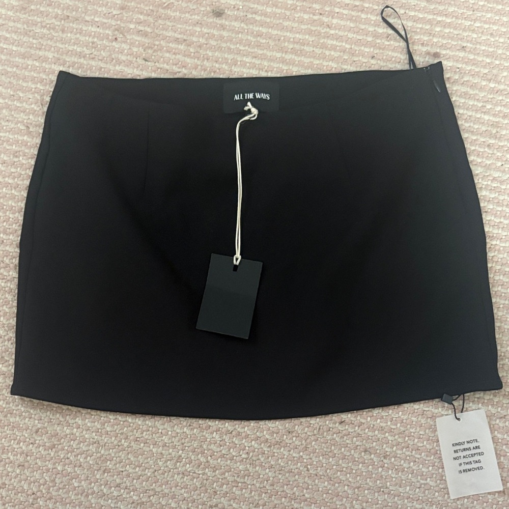 All The Wails Black Mini Skirt — Sleek Everyday Staple